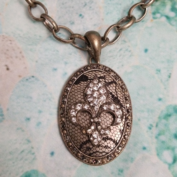 Rustic Rhinestone Necklace - Picture 2 of 5